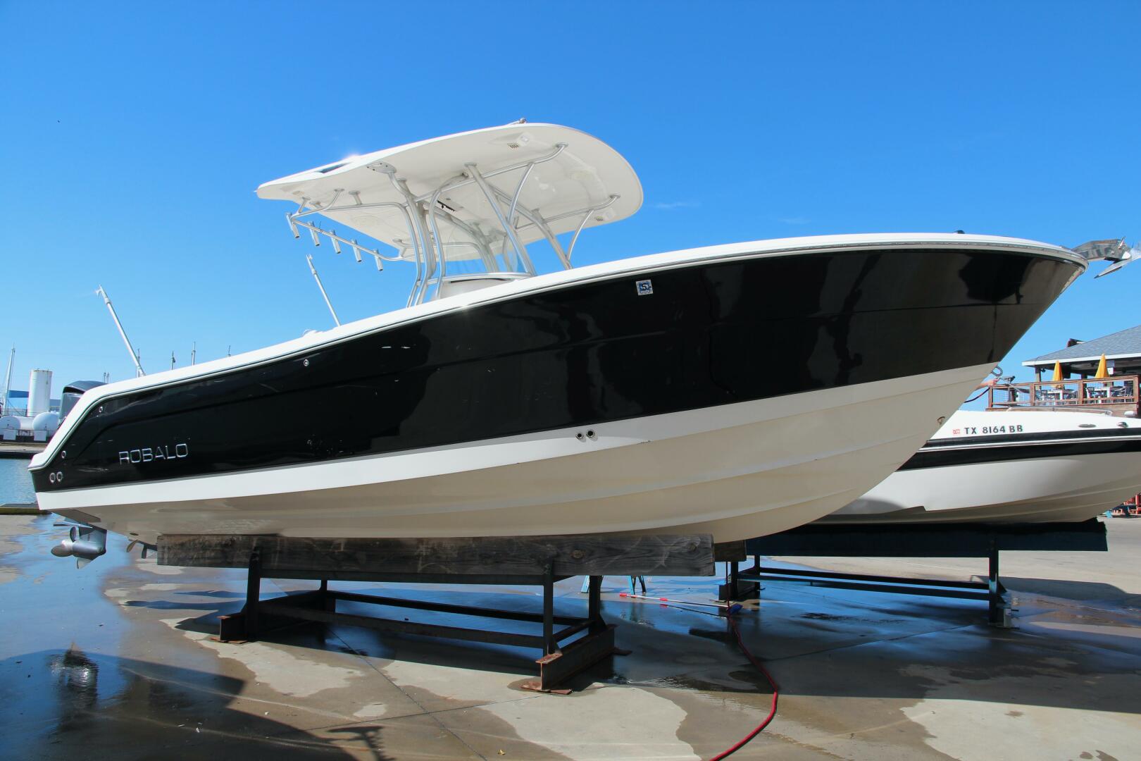 Slide: The Image of 2013 Robalo R300 - 5031894