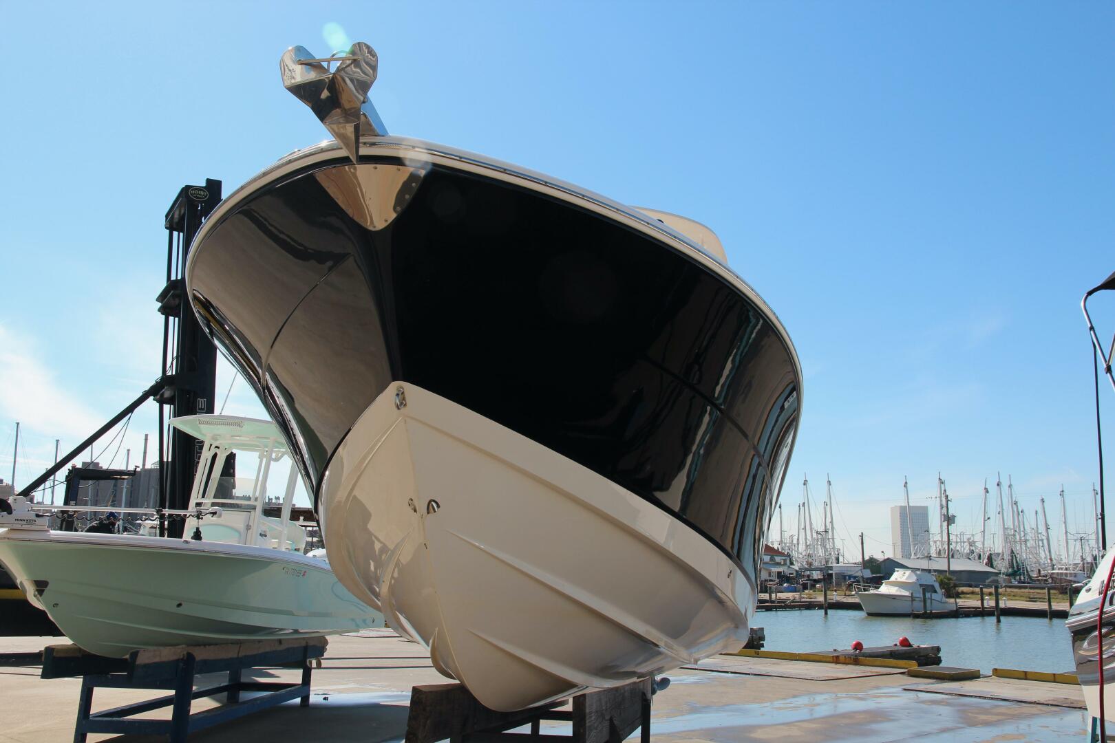 Slide: The Image of 2013 Robalo R300 - 5031806