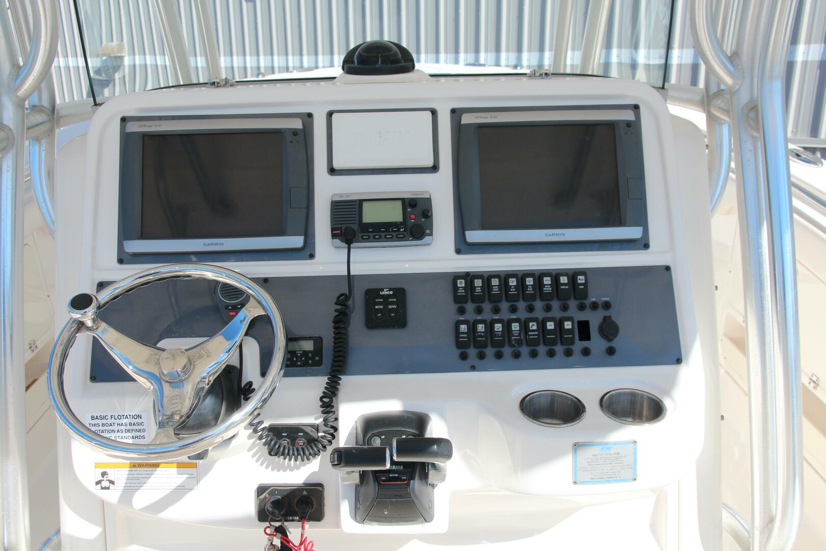 Slide: The Image of 2013 Robalo R300 - 5031880