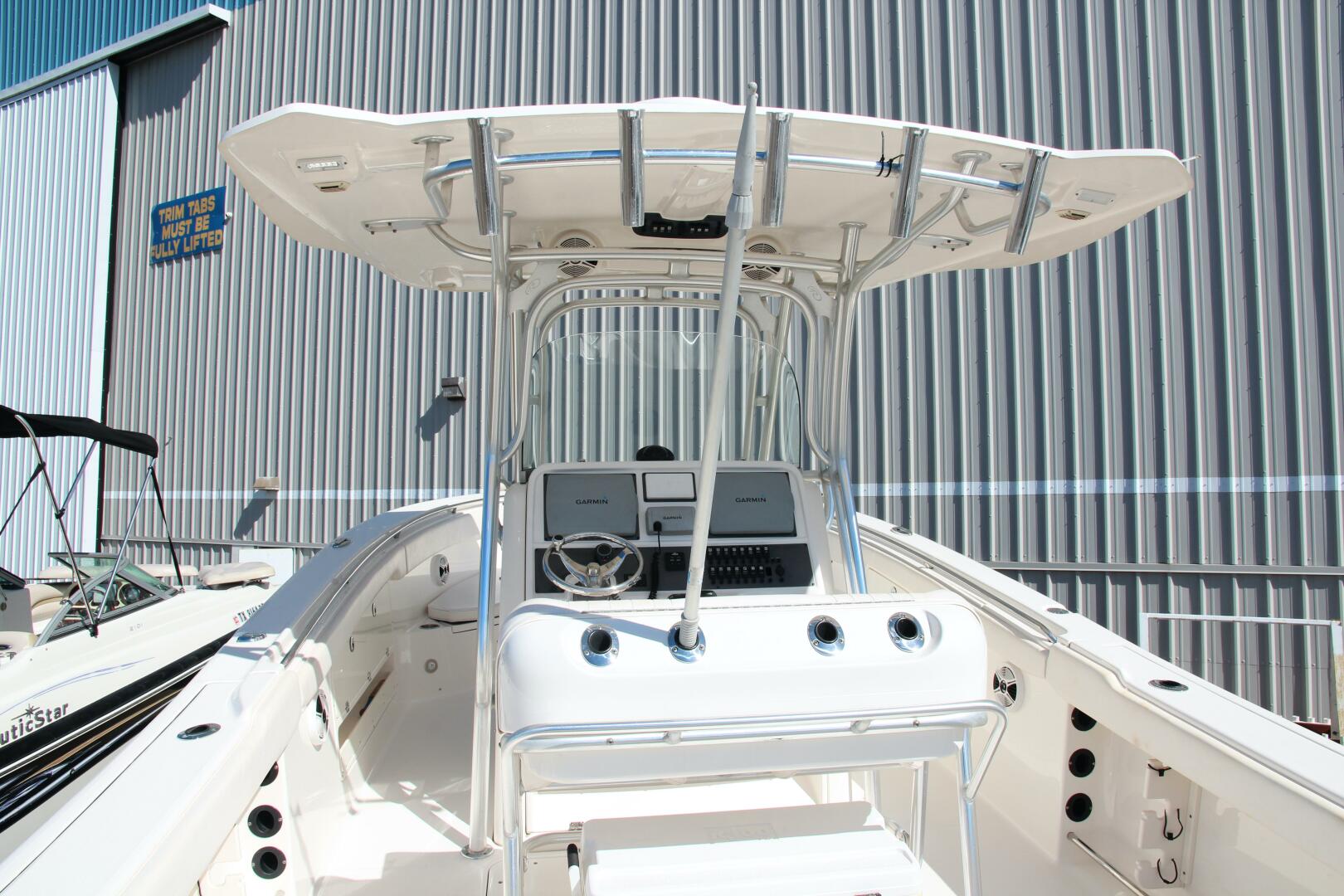 Slide: The Image of 2013 Robalo R300 - 5031827