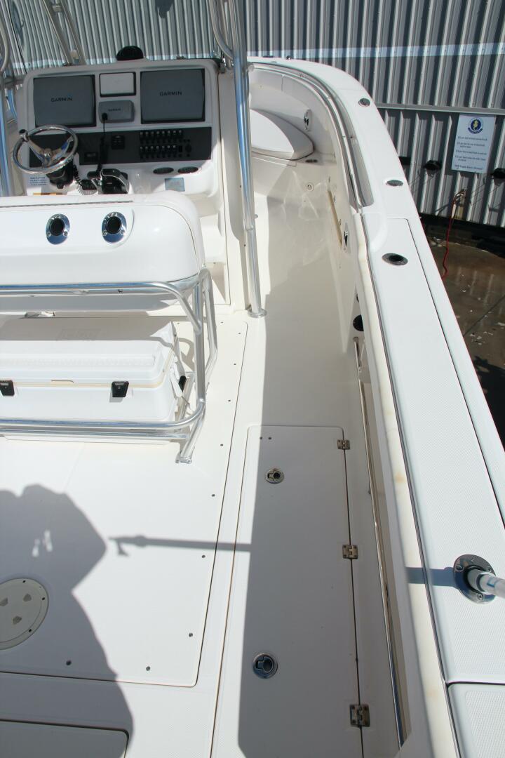 Slide: The Image of 2013 Robalo R300 - 5031838