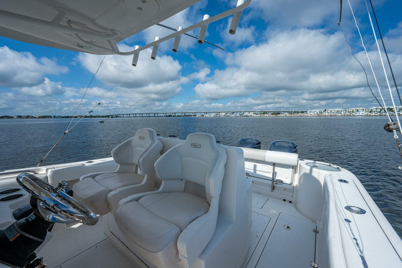 Slide: The Image of Robalo R300 CC 2015 - 4254588