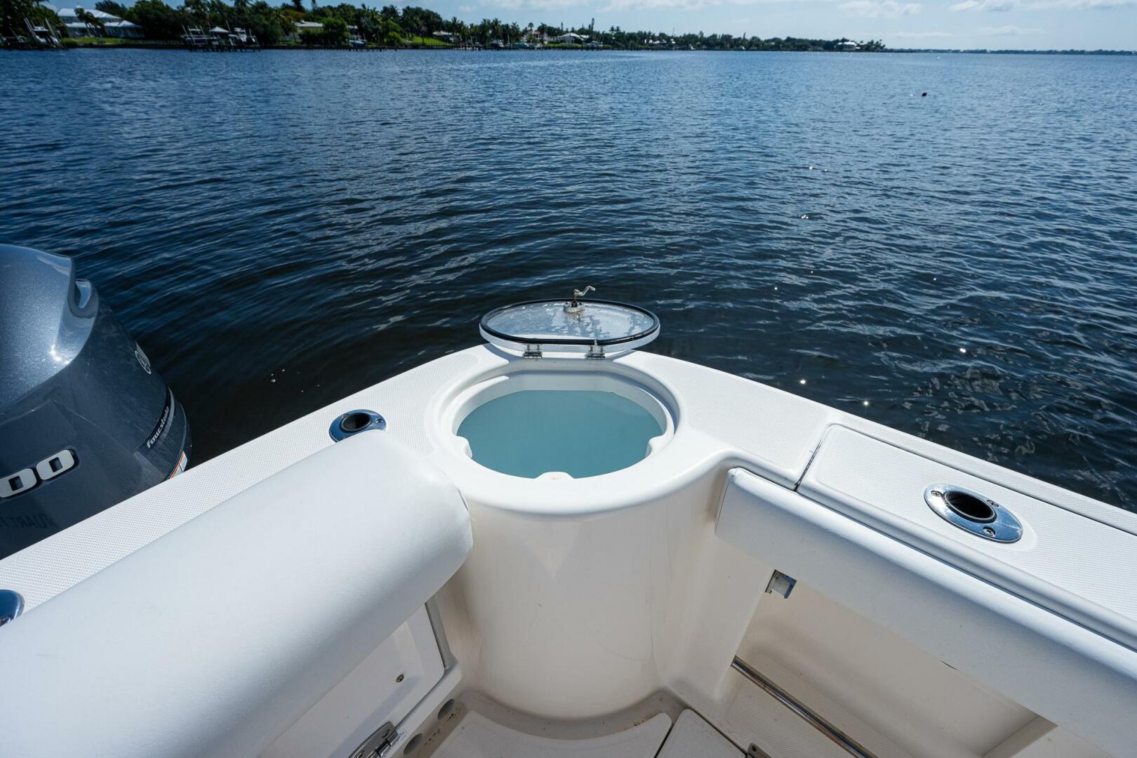 Slide: The Image of Robalo R300 CC 2015 - 4254579