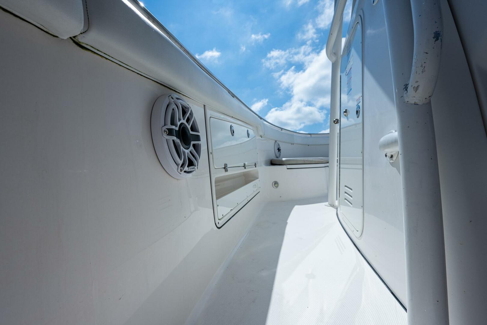 Slide: The Image of Robalo R300 CC 2015 - 4254584