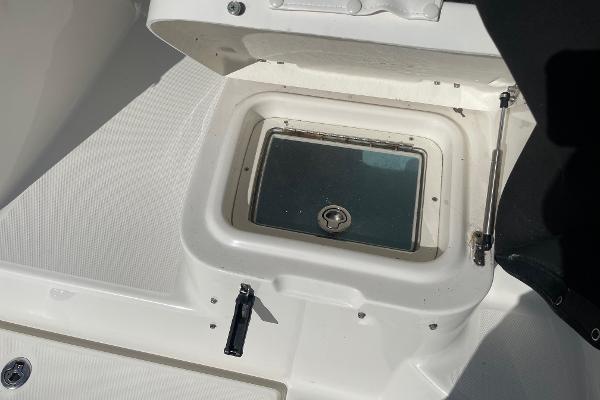 Slide: The Image of Robalo R305 Walkaround 2009 - 52