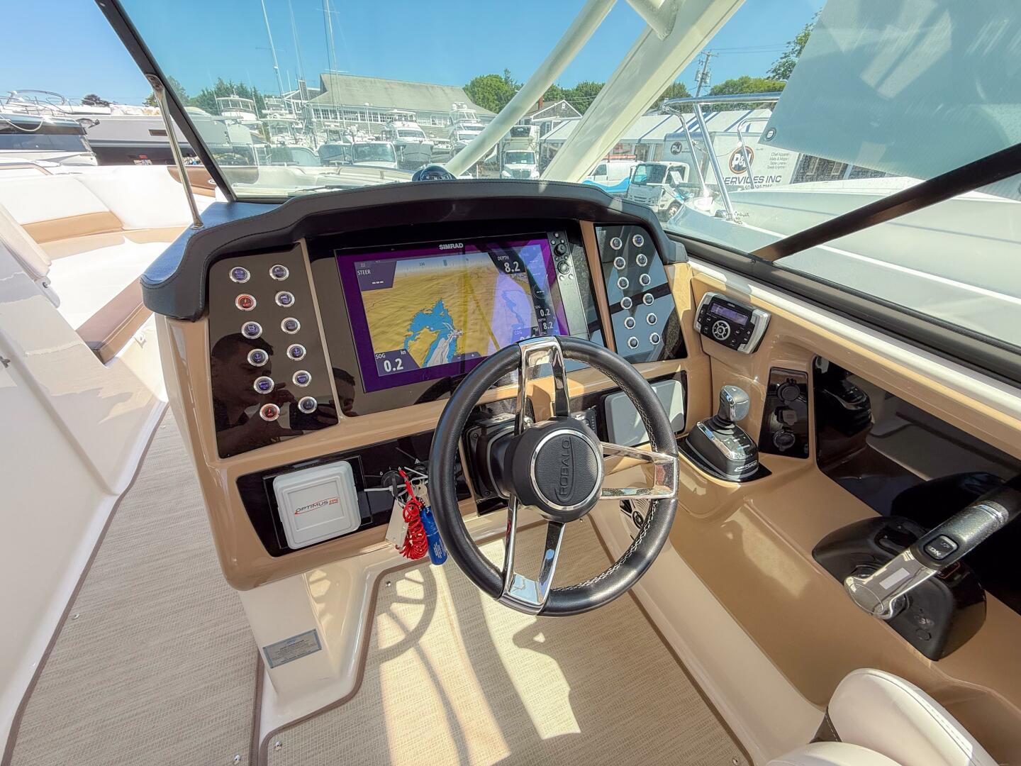 Slide: The Image of 2020 Robalo R317 - 5368980