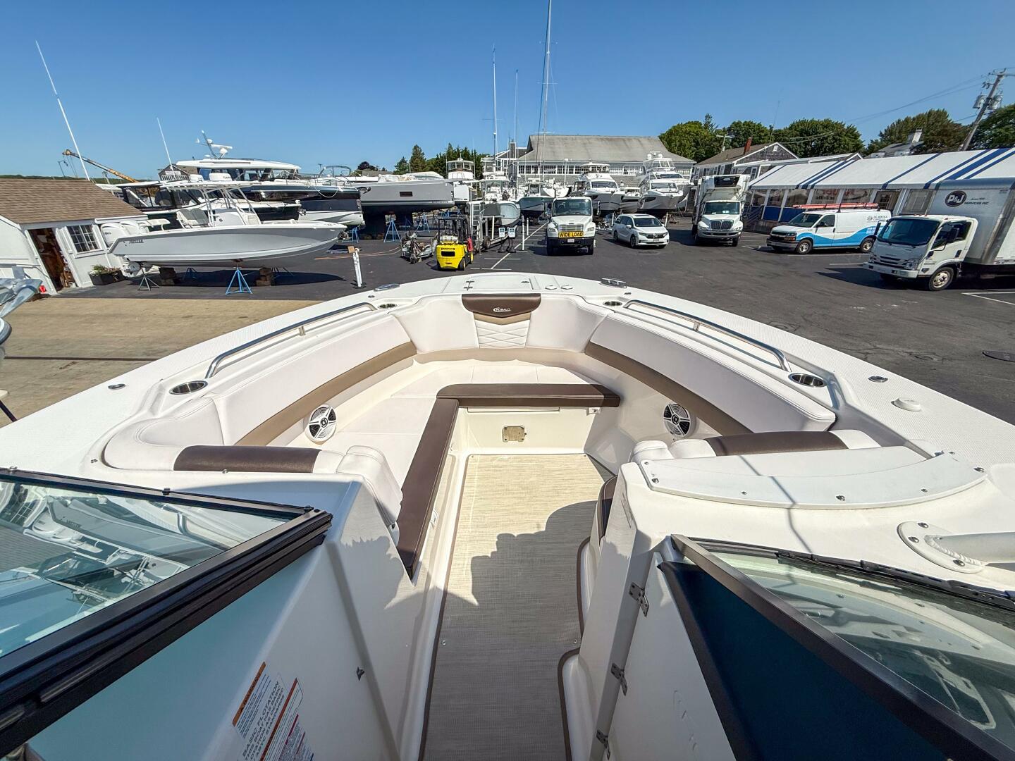 Slide: The Image of 2020 Robalo R317 - 5368981