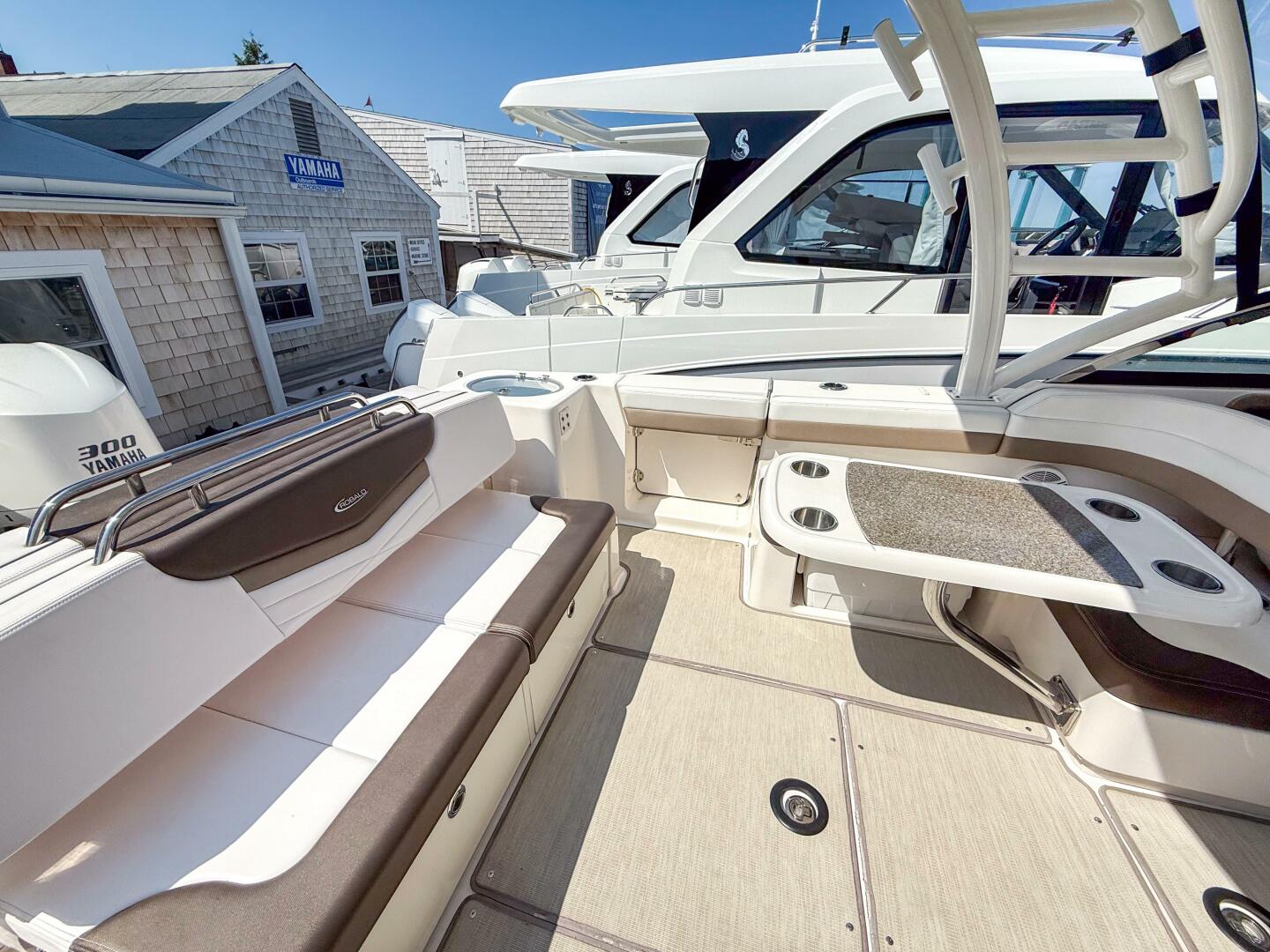 Slide: The Image of 2020 Robalo R317 - 5368993