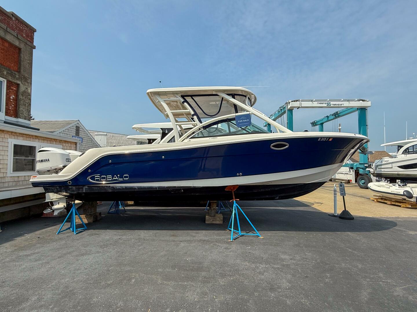 Slide: The Image of Robalo R317 2020 - 5372374