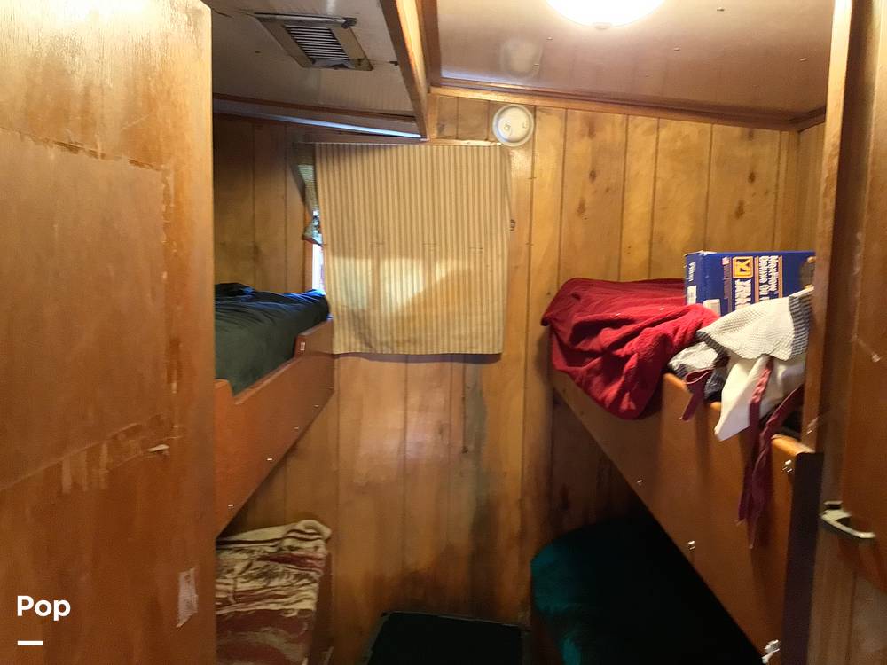 Slide: The Image of Deck Hand Cabin - 12934768
