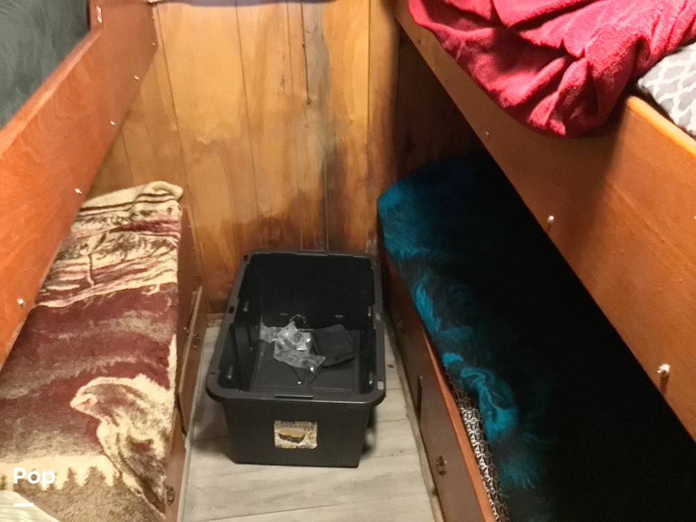 Slide: The Image of Deck Hand Cabin - 12934769