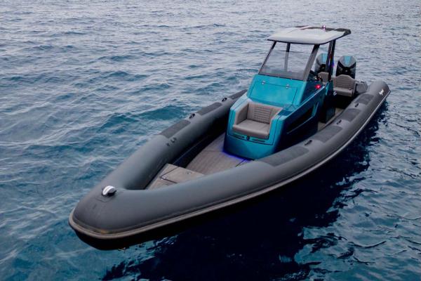 Slide: The Image of Roughneck Marine 1010 T-Top 2023 - 1