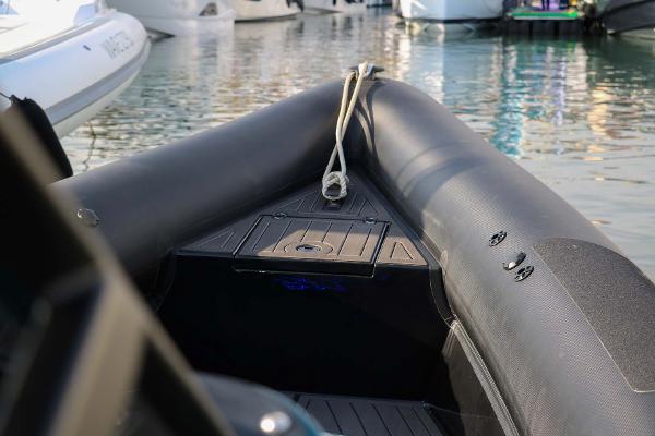 Slide: The Image of Roughneck Marine 1010 T-Top 2023 - 5