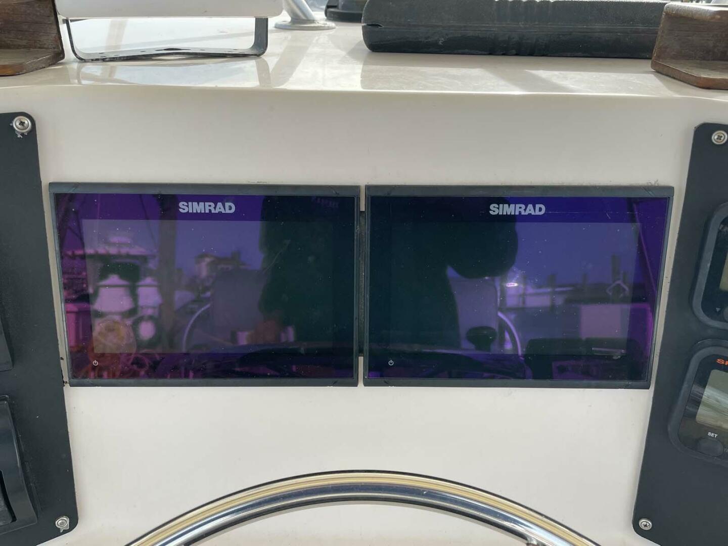 Slide: The Image of Rybo Runner 31 Center Console 1989 - 4412912