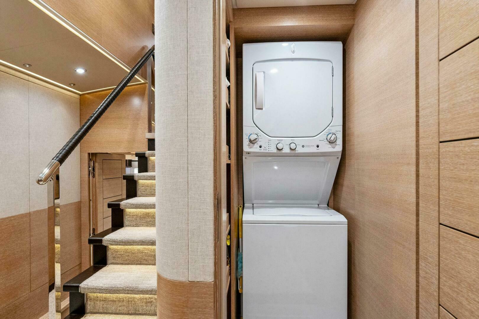 Slide: The Image of 2021 Rybovich 94 Sportfish III Amigos - 22