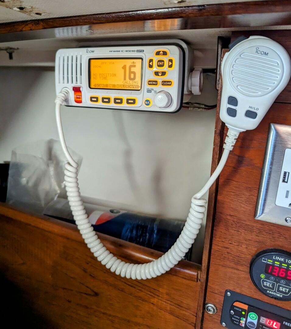 Slide: The Image of Vhf Icom Ic M3240 - 5118823