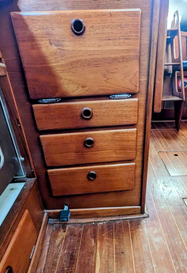 Slide: The Image of GALLEY Storage - 5118831
