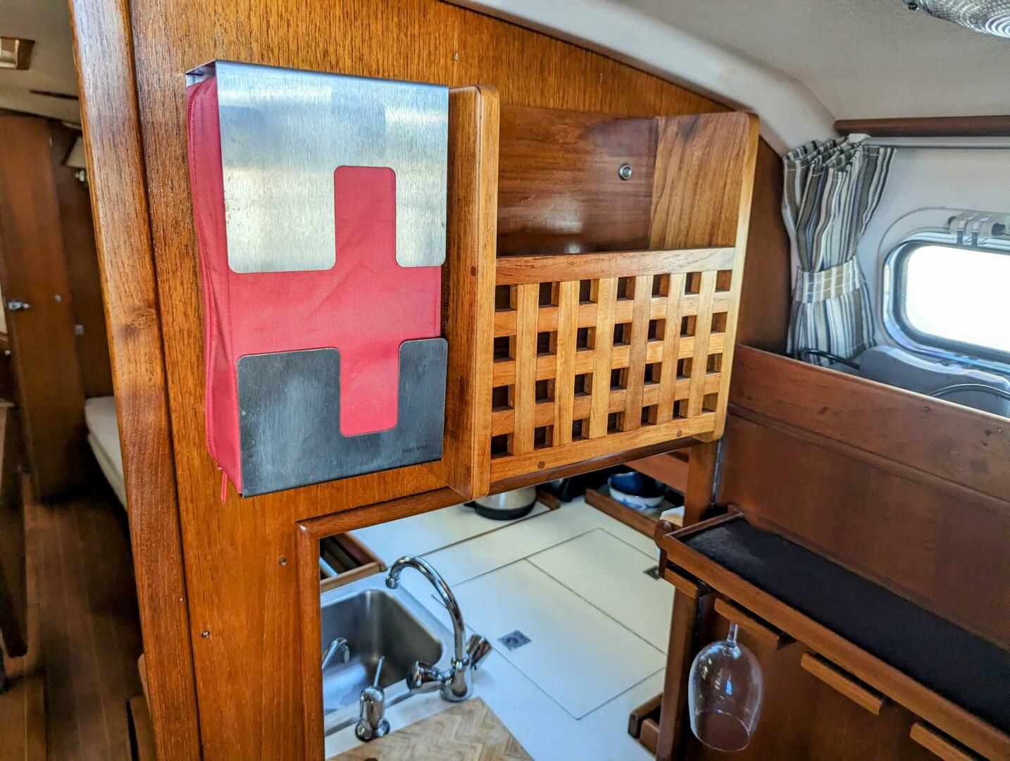 Slide: The Image of Passthrough With First Aid Kit And Wine Glass Rack - 5118820