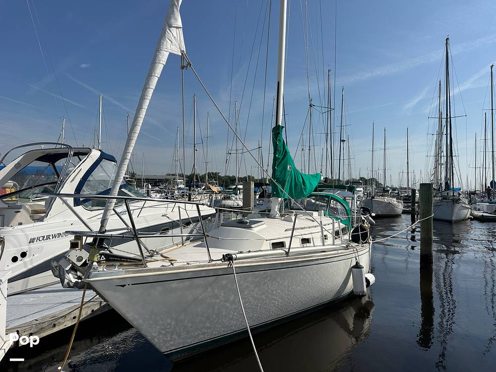 Slide: The Image of 1985 Sabre 34 - 15431424