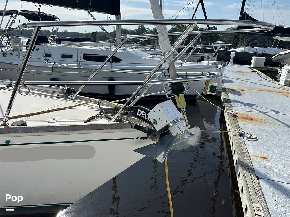 Slide: The Image of 1985 Sabre 34 - 15431426