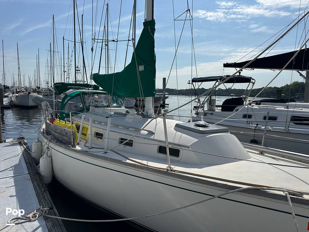 Slide: The Image of 1985 Sabre 34 - 15431429