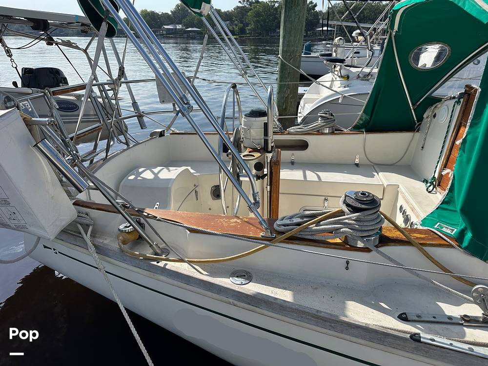 Slide: The Image of 1985 Sabre 34 - 15431431