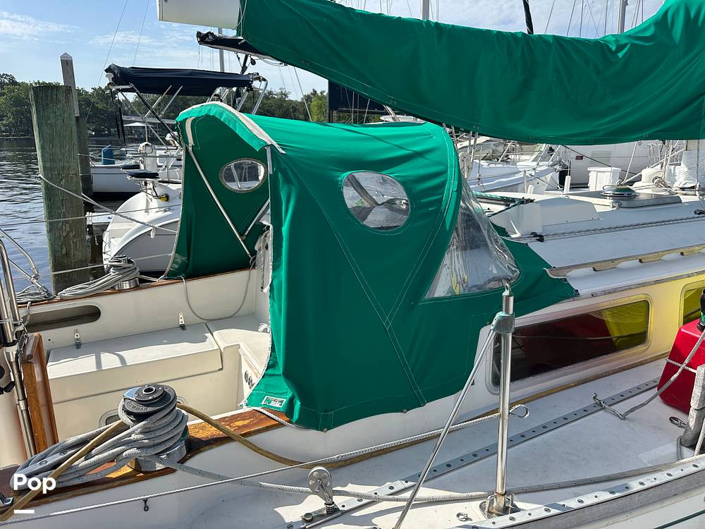 Slide: The Image of 1985 Sabre 34 - 15431432