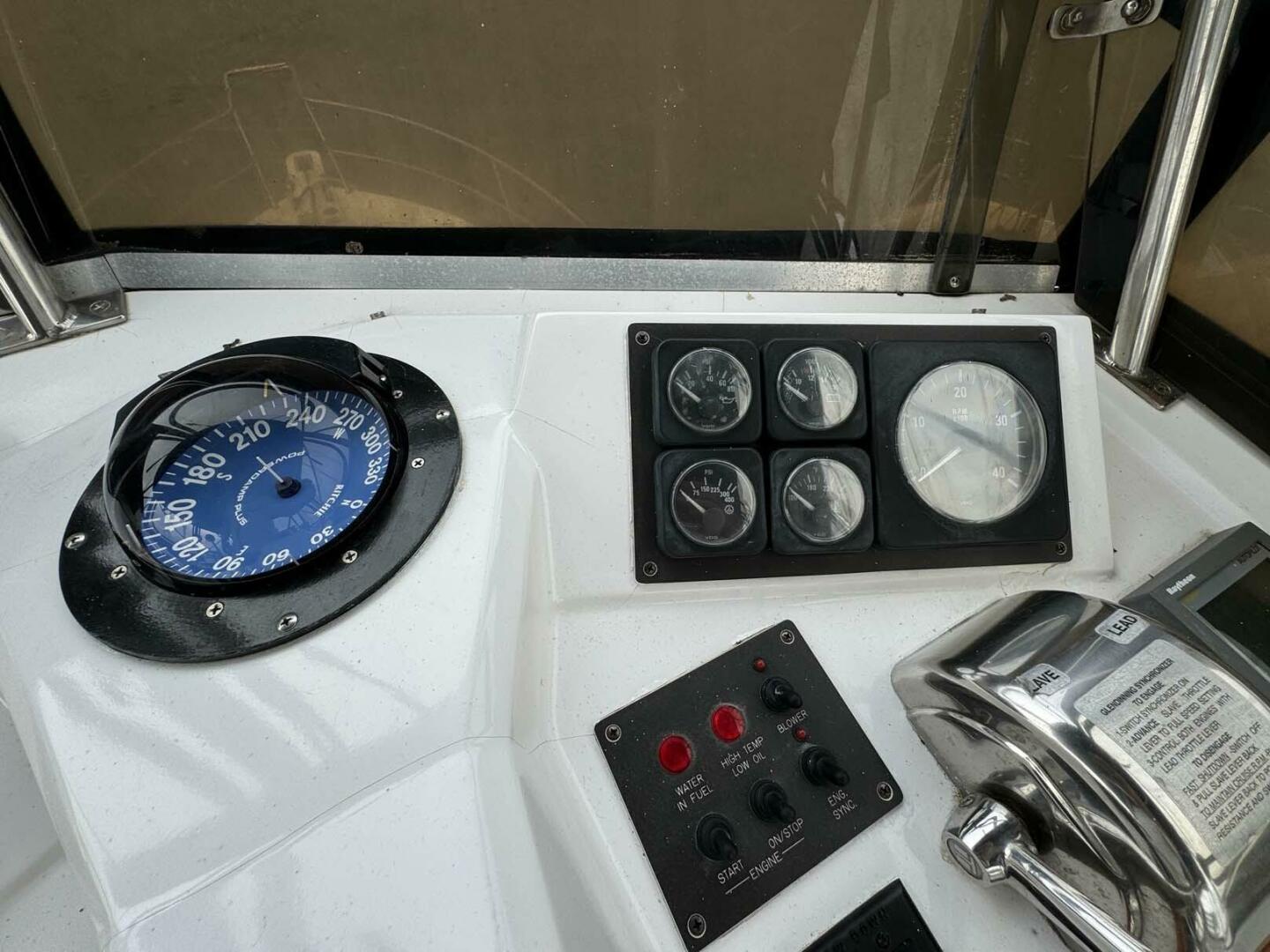 Slide: The Image of Sabre 34 Sedan 1999 - 4649316