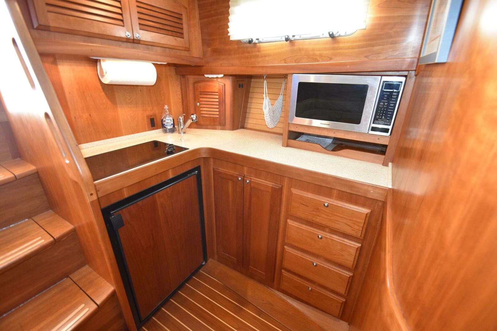 Slide: The Image of Sabre 38 Hardtop Express 2005 - 4753348