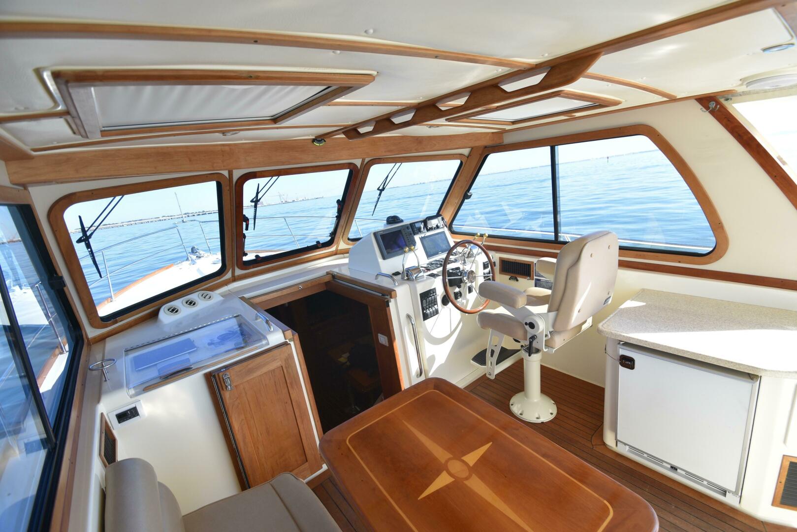 Slide: The Image of Sabre 38 Hardtop Express 2005 - 4753356