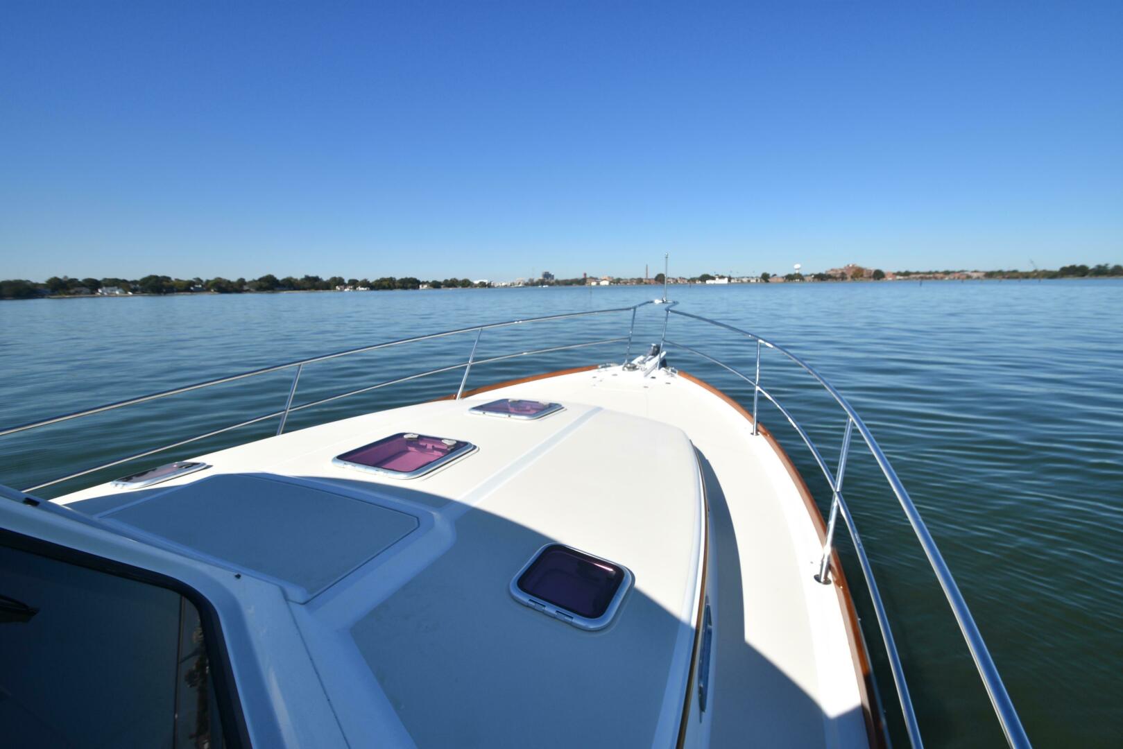 Slide: The Image of Sabre 38 Hardtop Express 2005 - 4753360