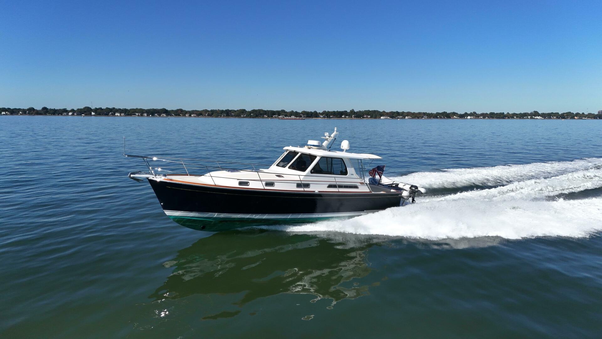 Slide: The Image of Sabre 38 Hardtop Express 2005 - 4753333