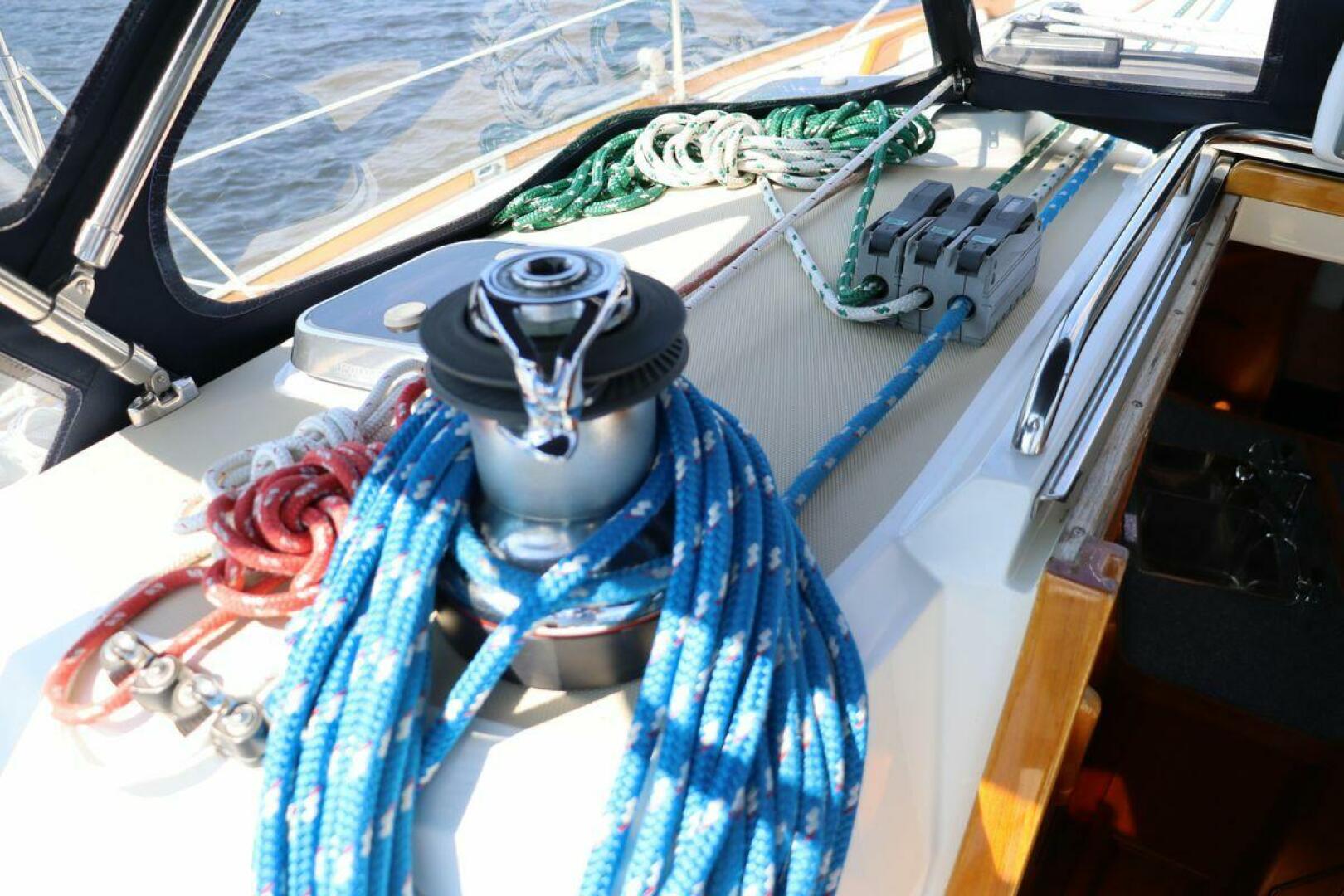 Slide: The Image of Sabre 402 2001 - 5511900