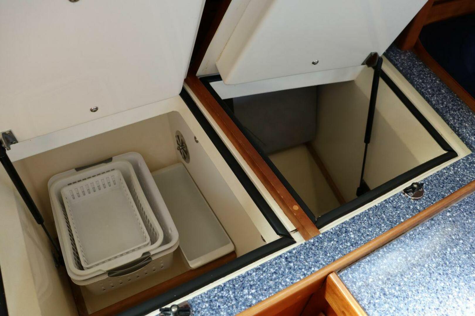 Slide: The Image of Sabre 402 2001 - 5511916