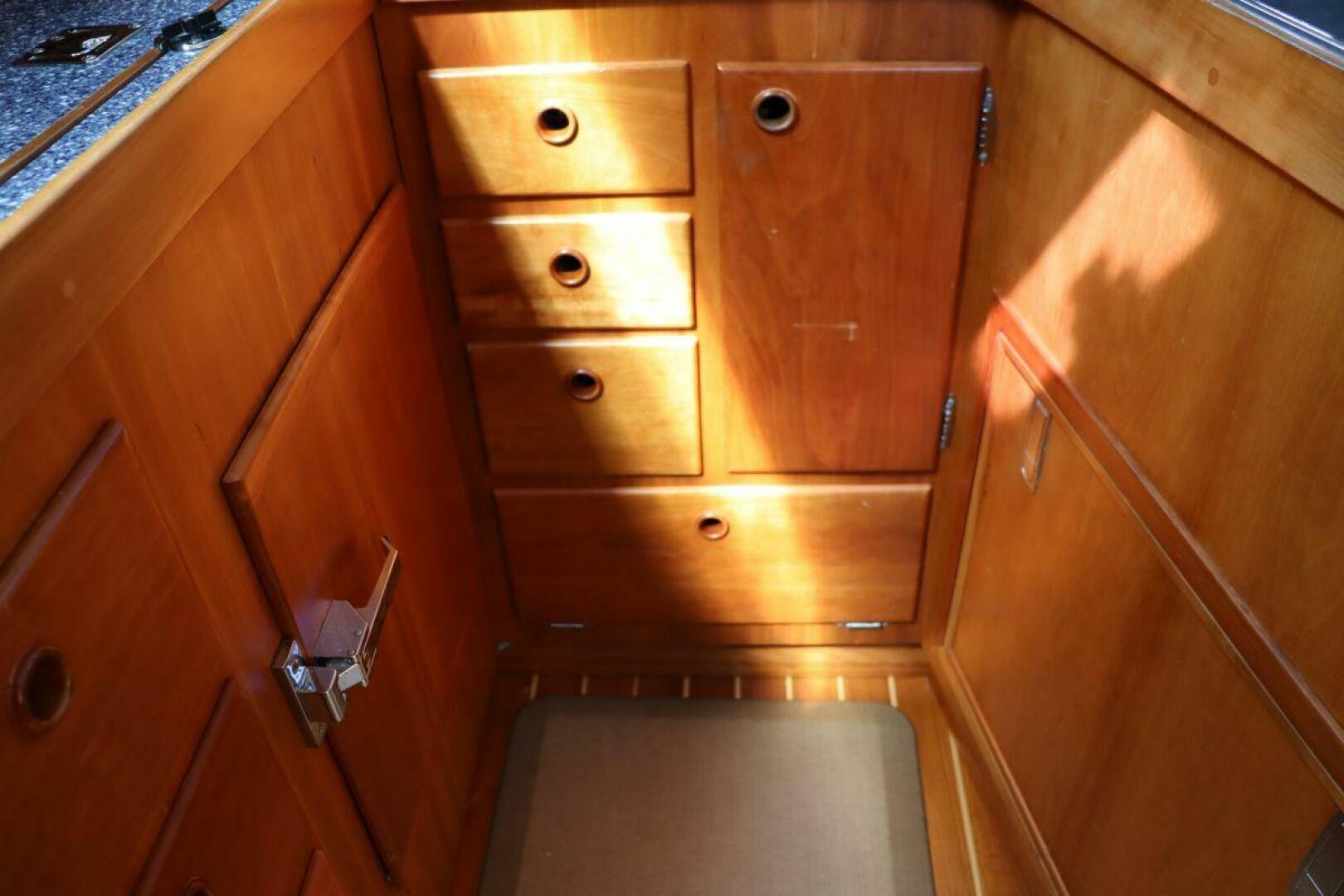 Slide: The Image of Sabre 402 2001 - 5511918