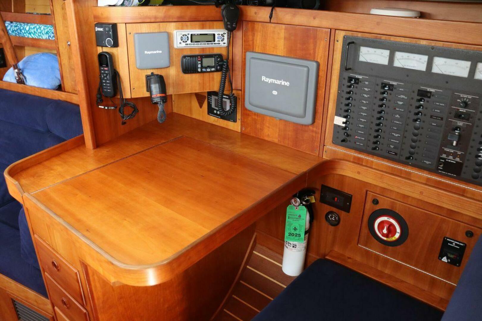 Slide: The Image of Sabre 402 2001 - 5511930