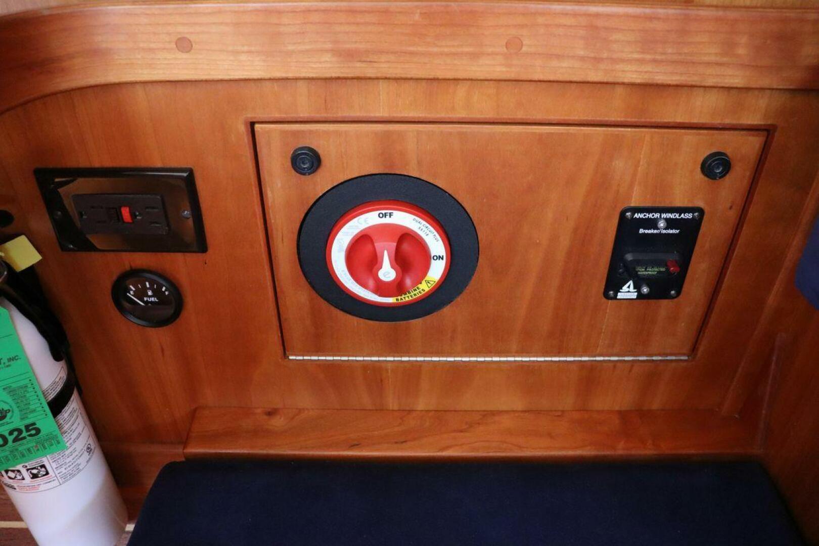 Slide: The Image of Sabre 402 2001 - 5511940