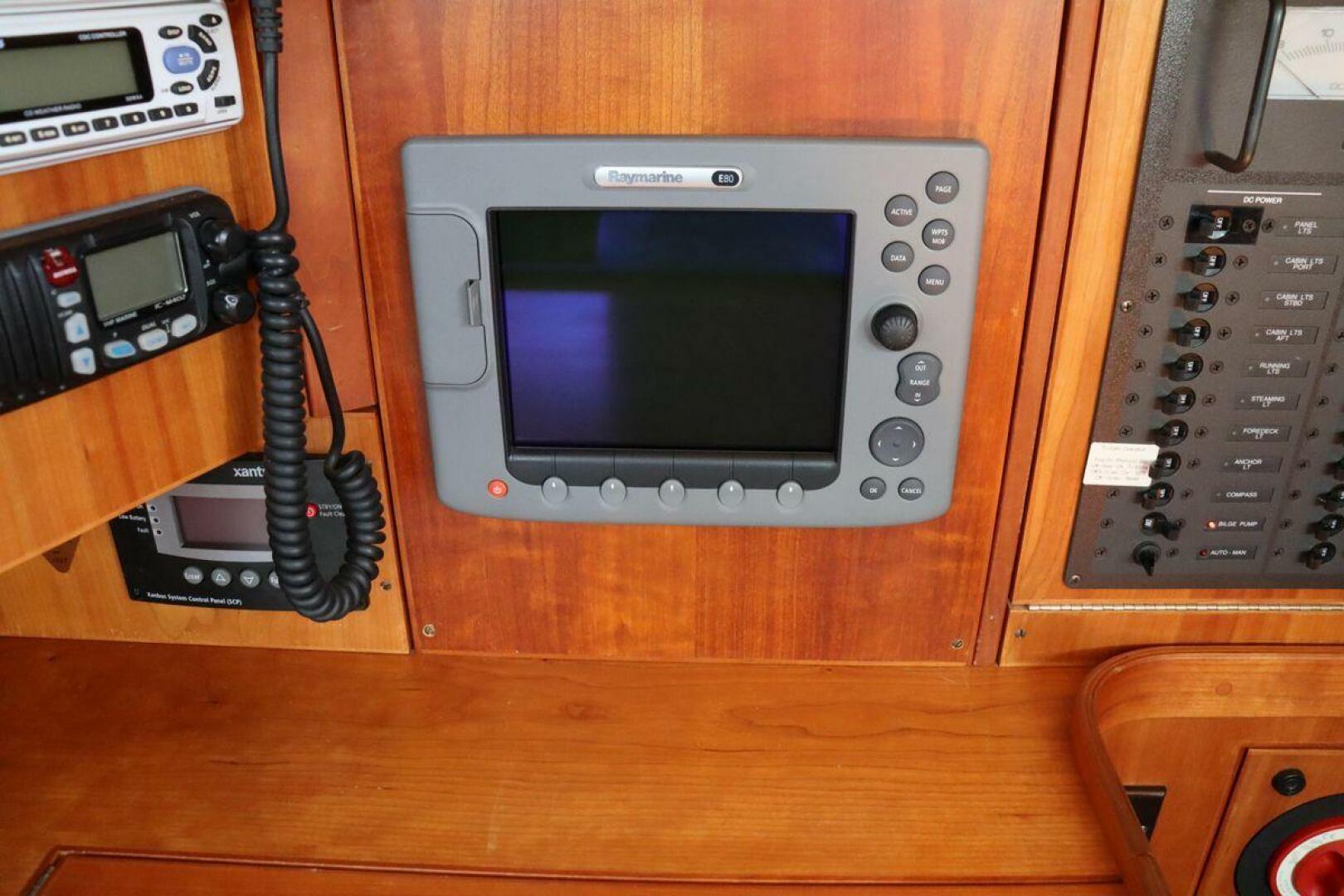 Slide: The Image of Sabre 402 2001 - 5511944