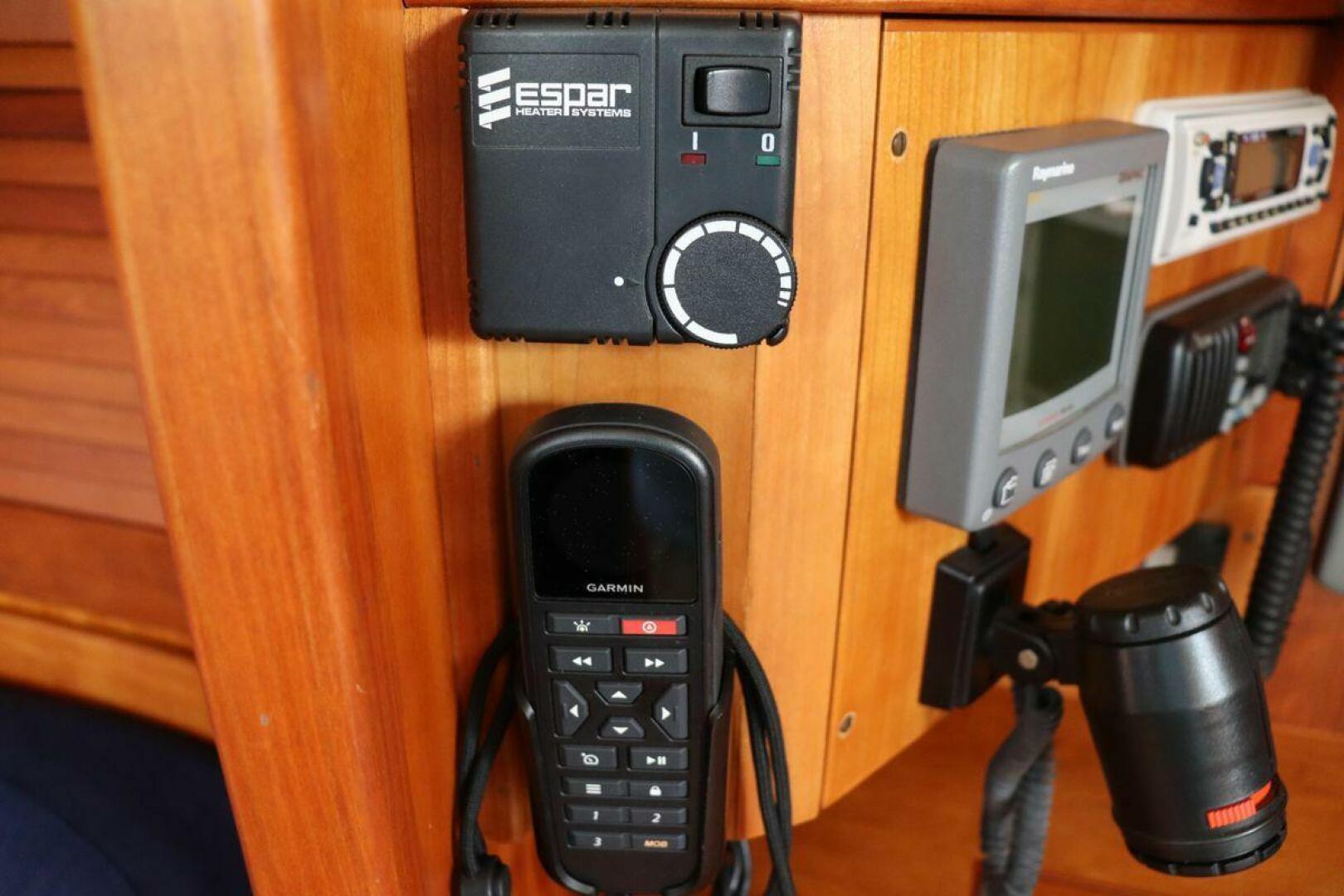 Slide: The Image of Sabre 402 2001 - 5511946