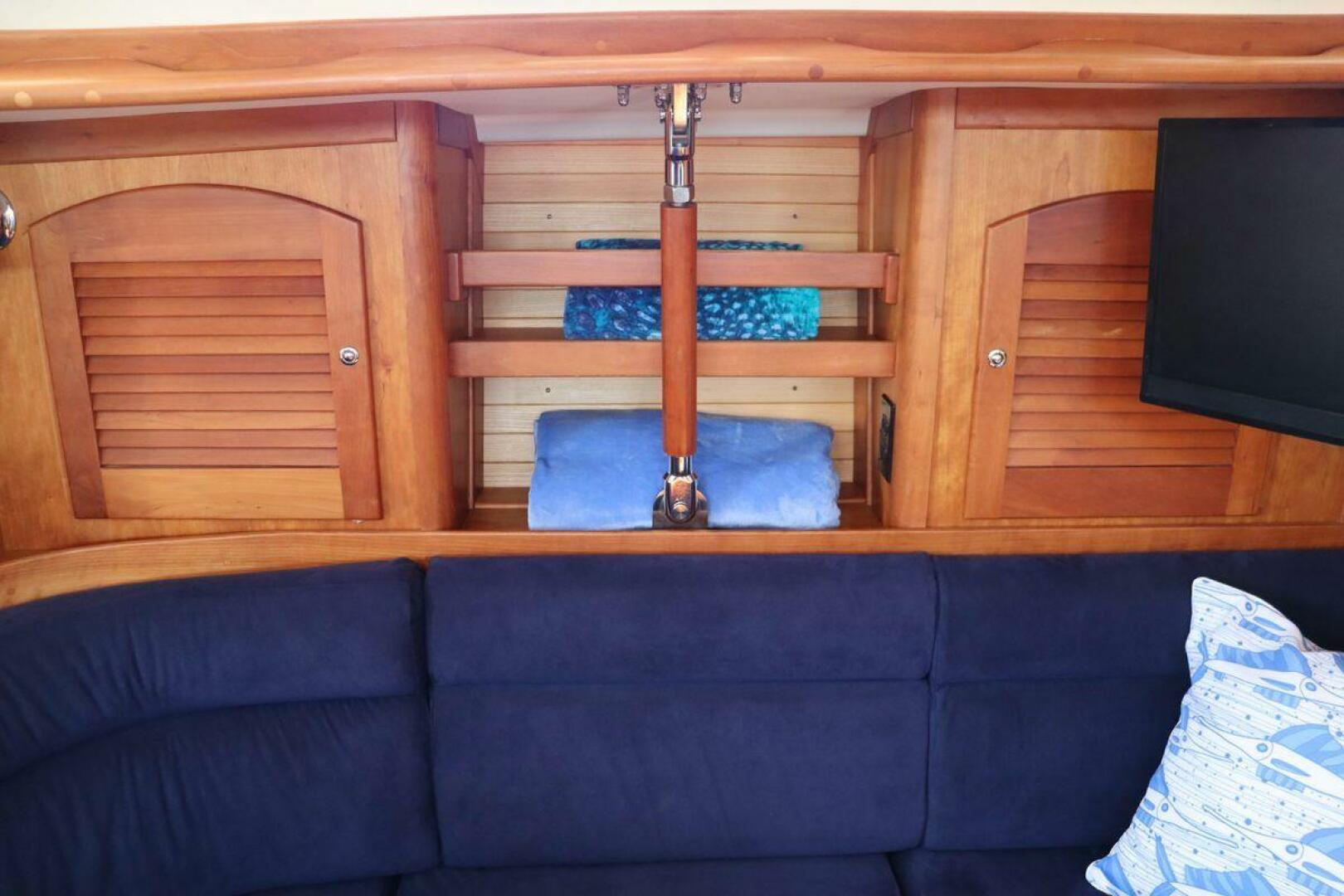 Slide: The Image of Sabre 402 2001 - 5511951