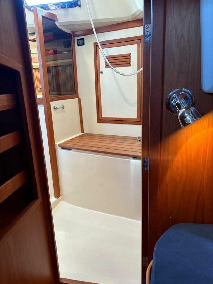 Slide: The Image of Sabre 402 2001 - 5511974