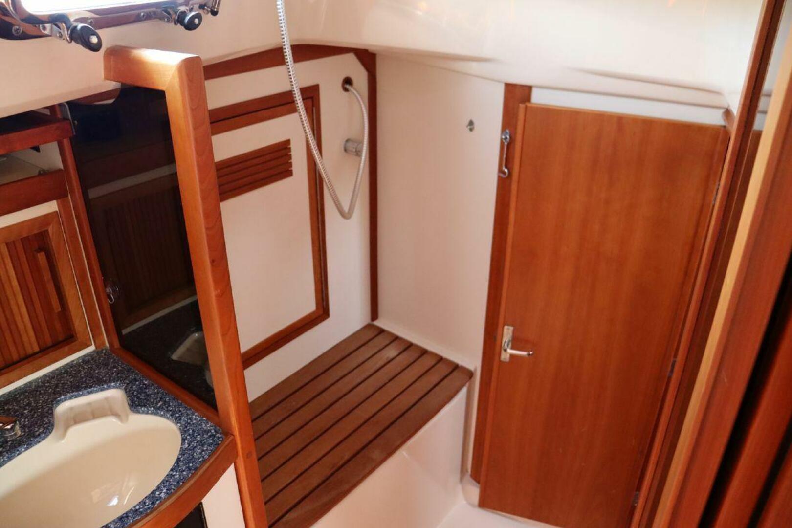 Slide: The Image of Sabre 402 2001 - 5511978