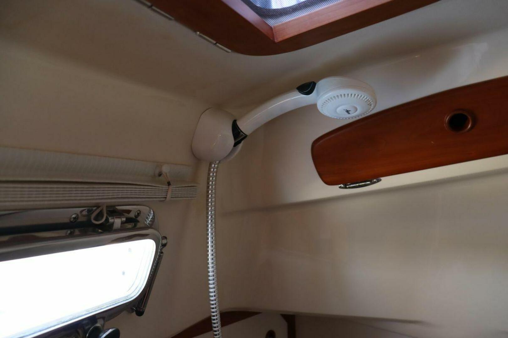 Slide: The Image of Sabre 402 2001 - 5511979