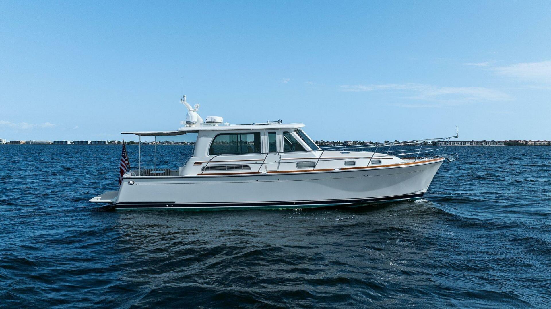 Slide: The Image of 2016 Sabre 42 Salon Express- PABLO'S CRUISE- Stbd Profile - 5313246