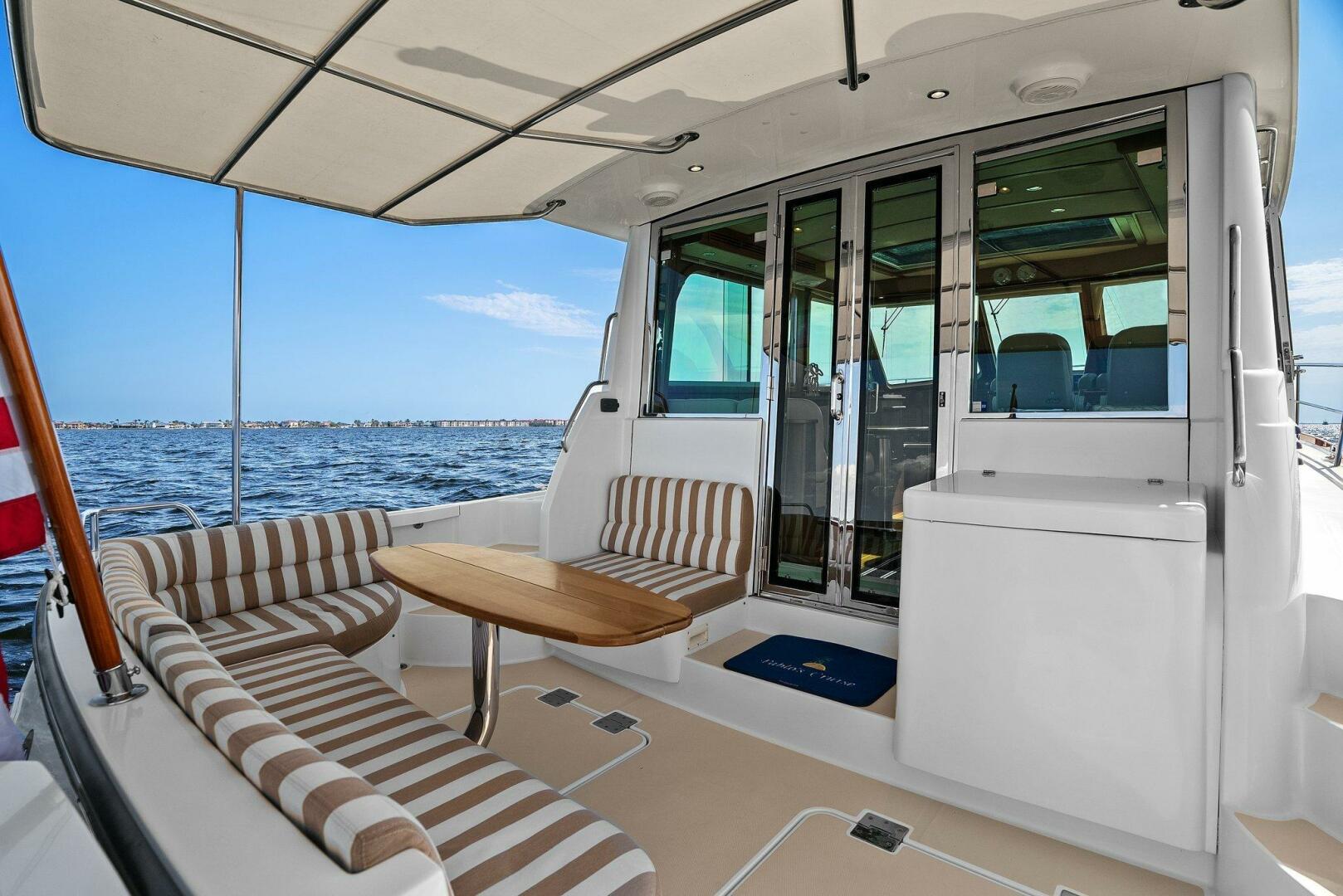 Slide: The Image of 2016 Sabre 42 Salon Express- PABLO'S CRUISE- Aft Deck - 5313322