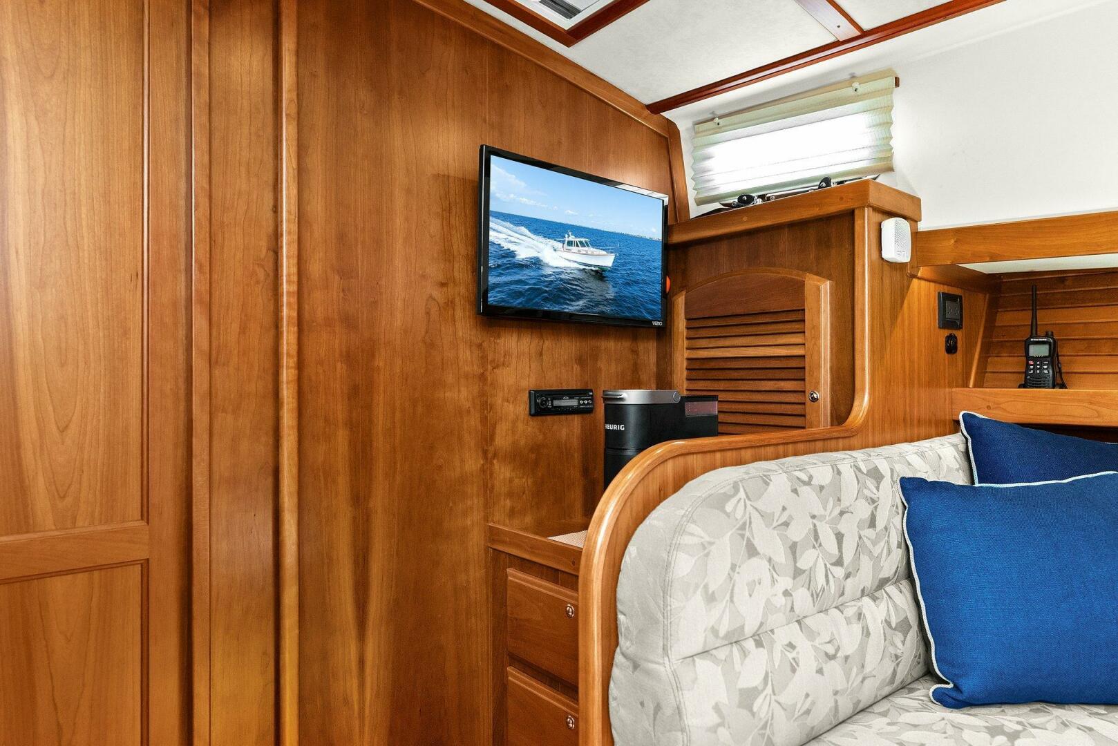 Slide: The Image of 2016 Sabre 42 Salon Express- PABLO'S CRUISE- Dinette - 5313286