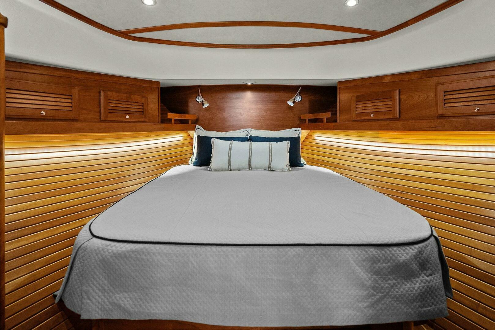 Slide: The Image of 2016 Sabre 42 Salon Express- PABLO'S CRUISE- Master Stateroom - 5313270