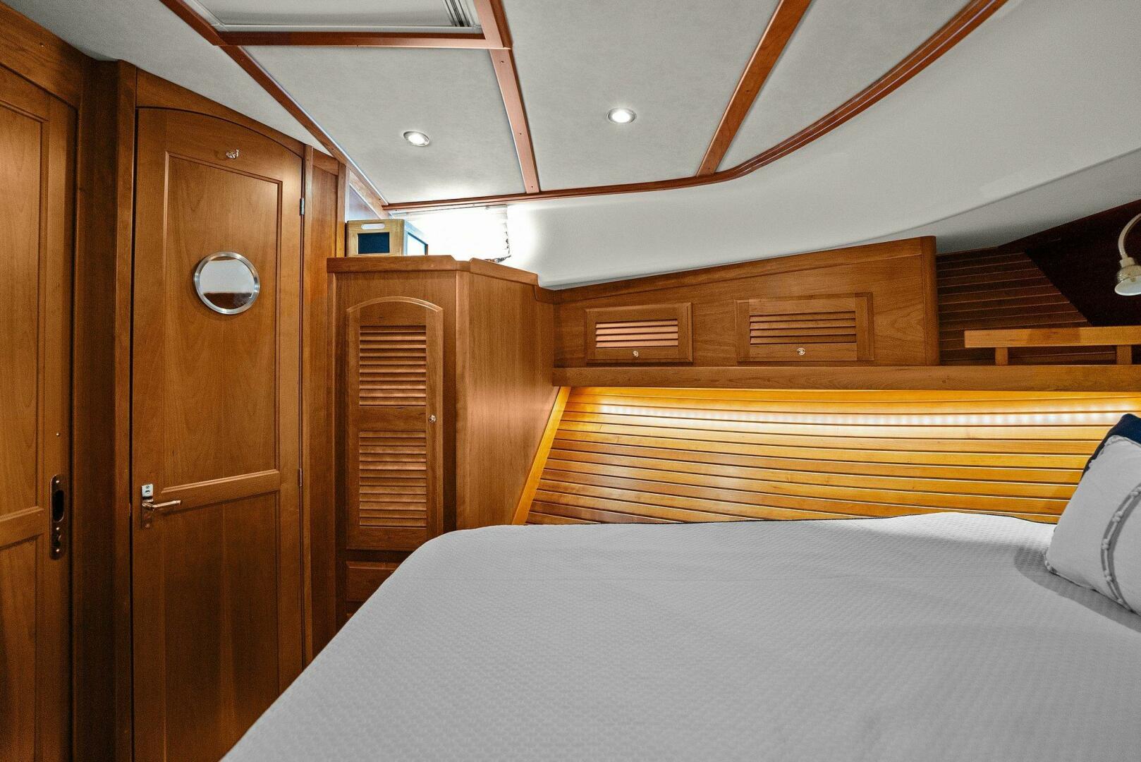 Slide: The Image of 2016 Sabre 42 Salon Express- PABLO'S CRUISE- Master Stateroom - 5313275