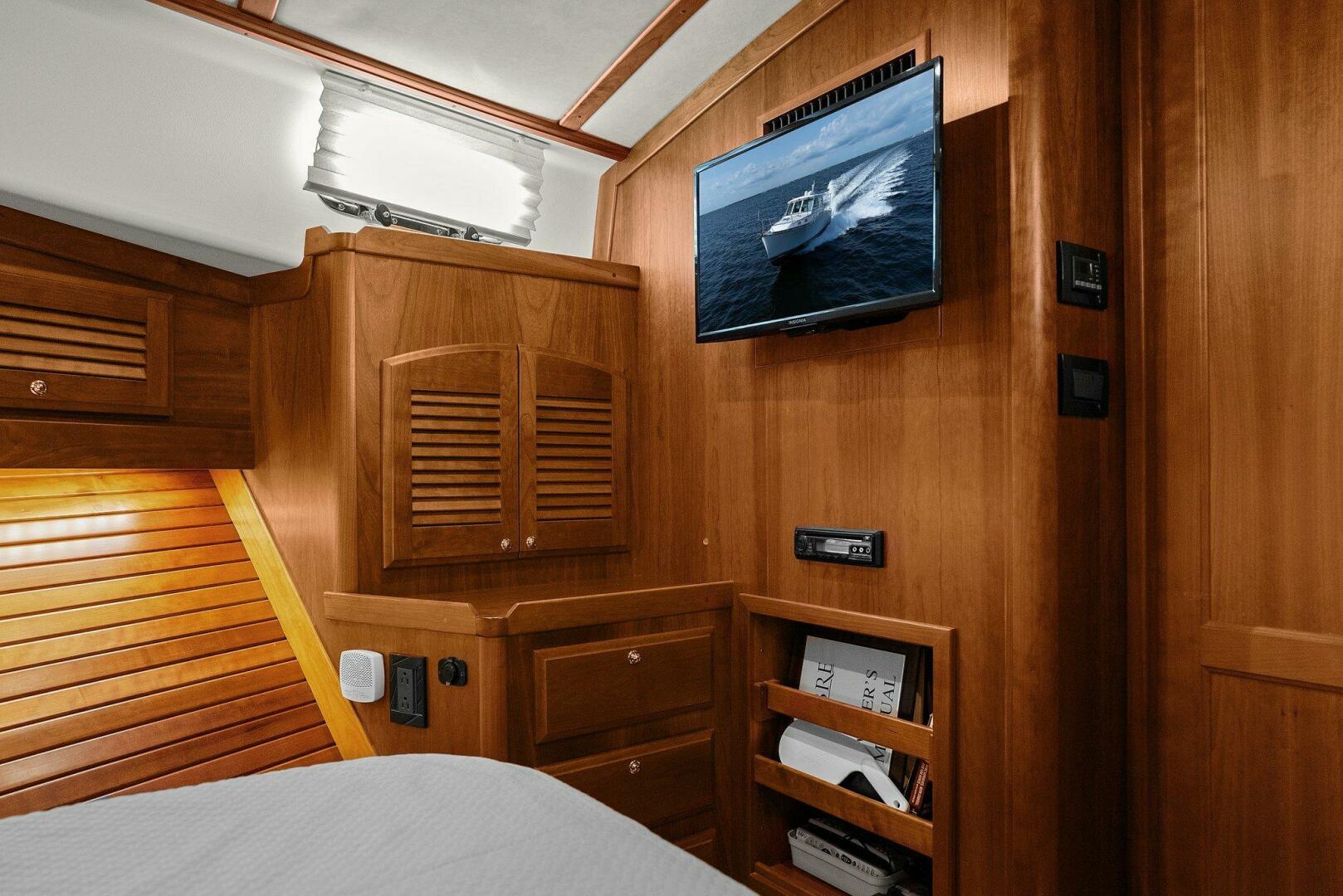 Slide: The Image of 2016 Sabre 42 Salon Express- PABLO'S CRUISE- Master Stateroom - 5313277