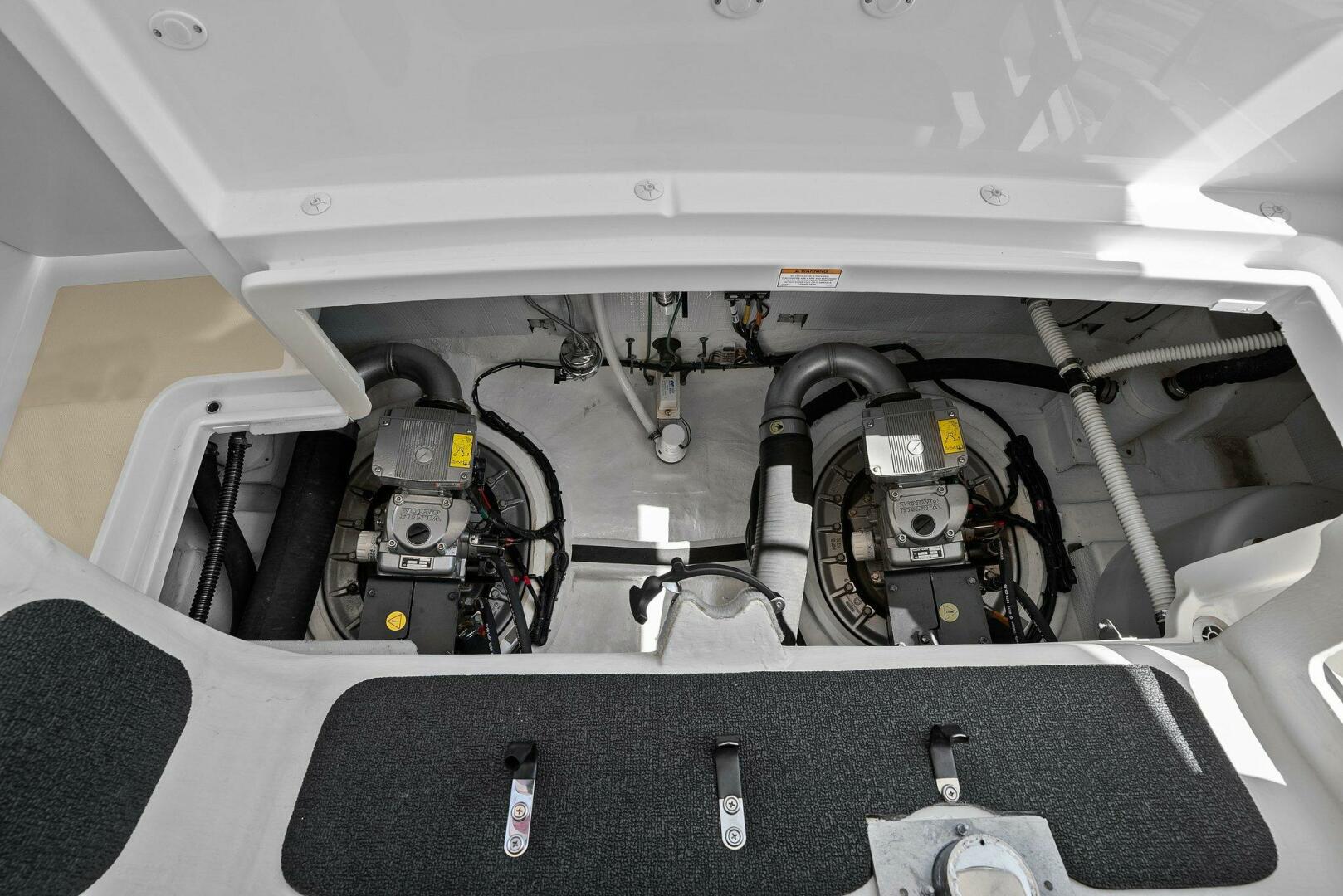 Slide: The Image of 2016 Sabre 42 Salon Express- PABLO'S CRUISE- Engine Room - 5313264